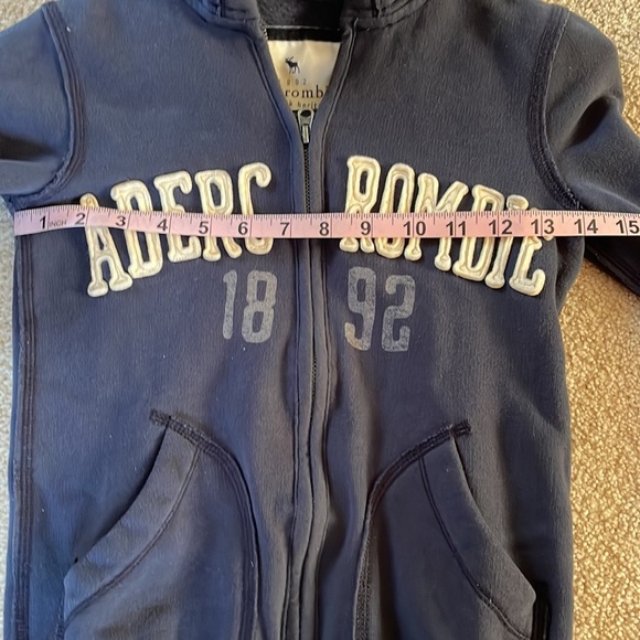 Abercrombie sweatshirt / hoodie with stitched writing - Picture 7 of 8